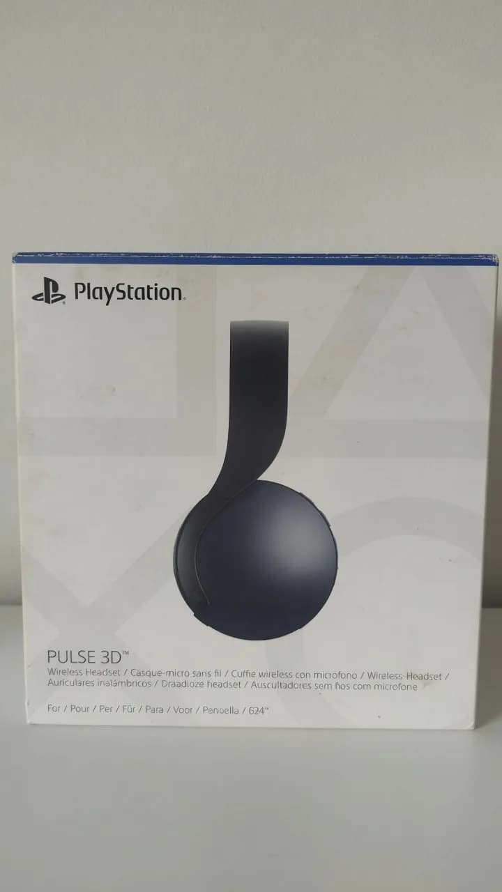 PlayStation Pulse 3D headset box with light carton scuffs