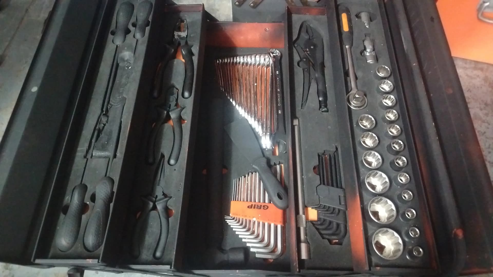 Open Grip toolbox with spanners, pliers and sockets